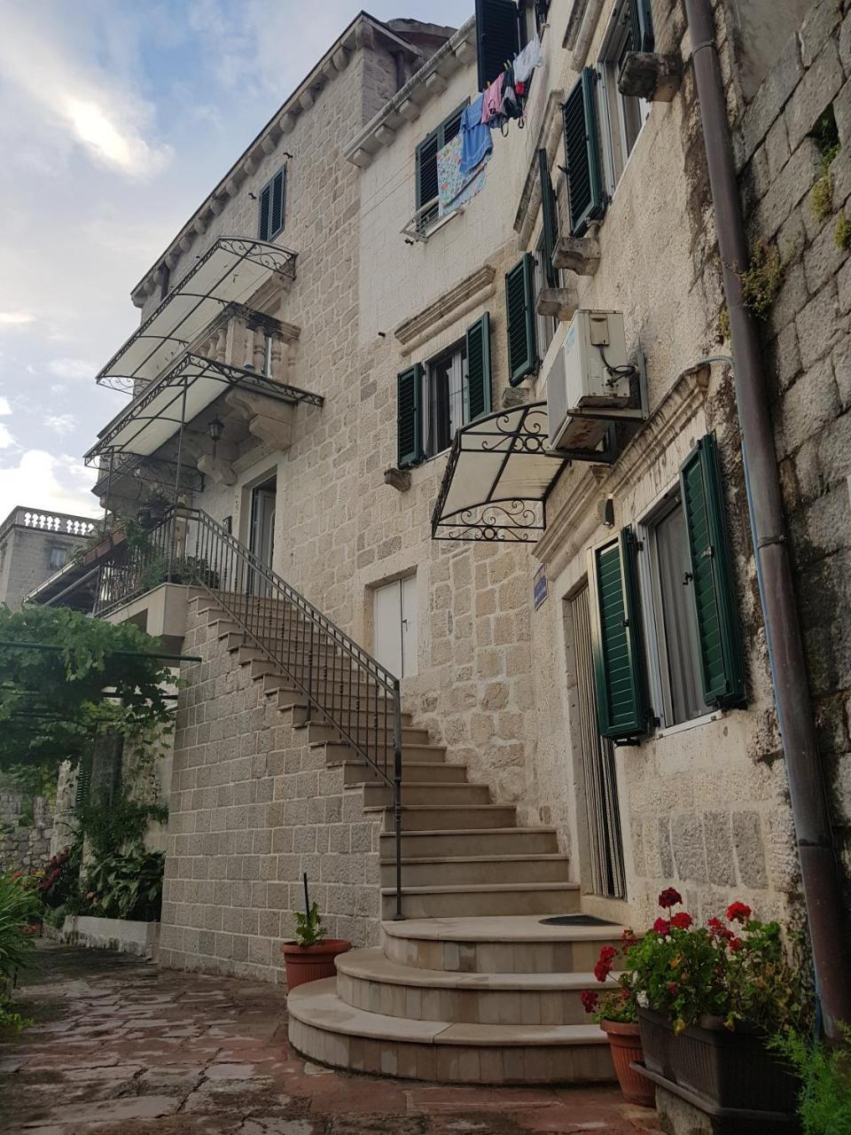 Gudelj Apartments ペラスト エクステリア 写真